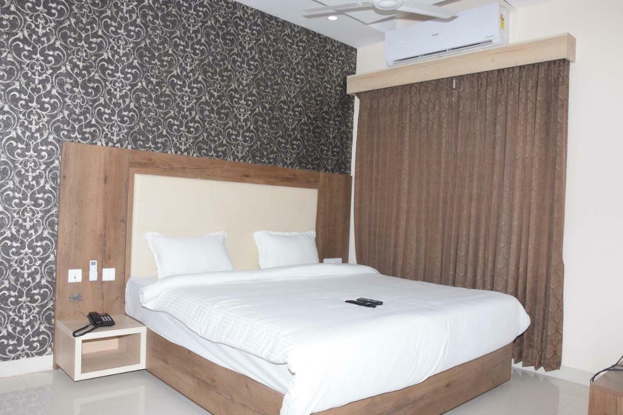 Salem Regency - A Business Stay Eksteriør billede