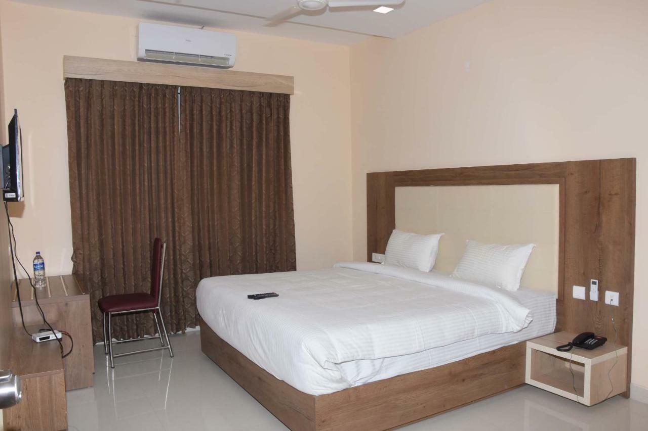 Salem Regency - A Business Stay Eksteriør billede